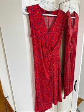 Red Floral Twist-Front Sleeveless Dress